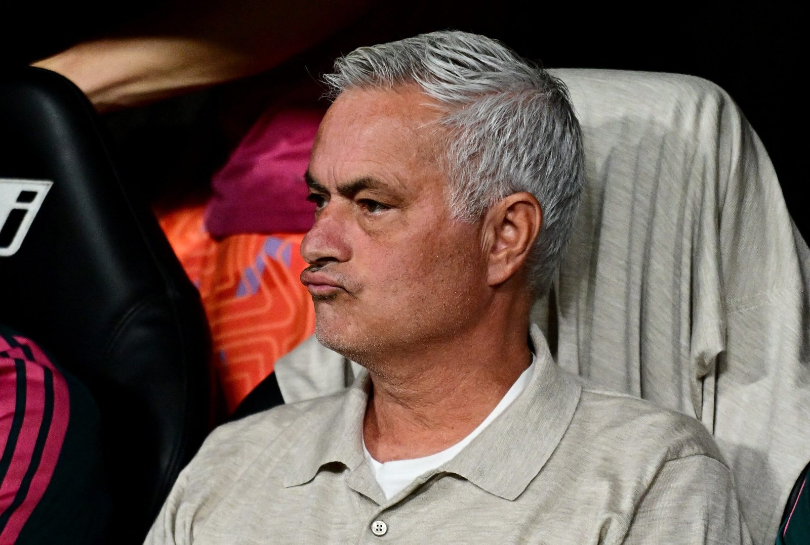 Mourinho critica Betis, que provoca o treinador do Real: "Já ganhamos na loteria há muito tempo"